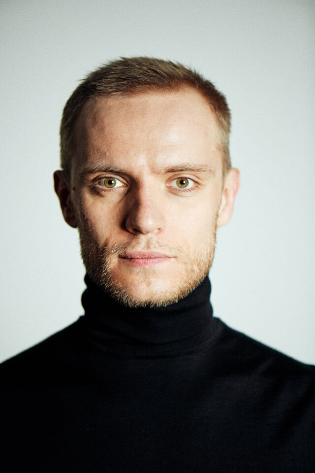 Schauspielerportrait von Peter Posniak - Schauspieler am Theater Konstanz Fotograf Bjørn Jansen